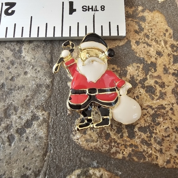 Vintage Santa Claus Brooch & "I Love Christmas" Button Pin Set - Picture 10 of 10